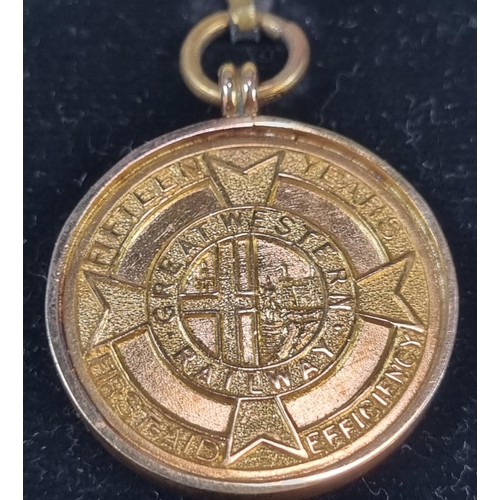 219 - 9ct gold fob, 'Great Western Railways for 15 years first aid efficiency, Albert S Morris 1940', in a... 