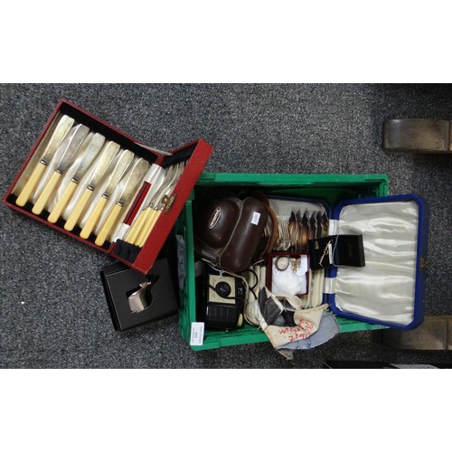 323 - Box of cameras and other items to include: a cased Voigtlander Vito CL camera, Kodak Brownie 127, si... 