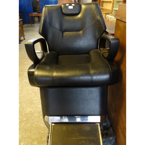 482 - Modern adjustable pedestal upholstered barber's chair.  (B.P. 21% + VAT)