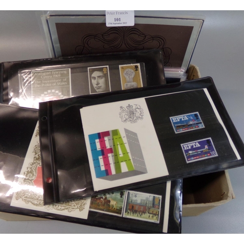 101 - Great Britain collection of stamp presentation packs. 1967 to 1984 period and three souvenir packs. ... 