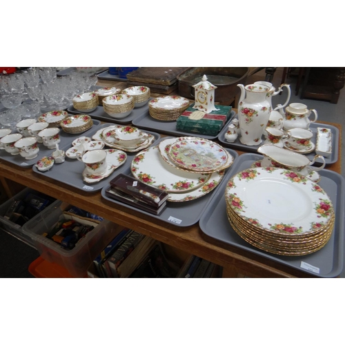 322 - Seven trays of Royal Albert 'Old Country Roses' design items to include: teacups and saucers, coffee... 