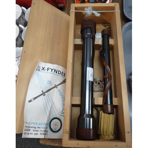 333 - Wooden box containing Carl Zeiss Jena  Zielmultar and Zielklein gun scopes. Together with an associa...