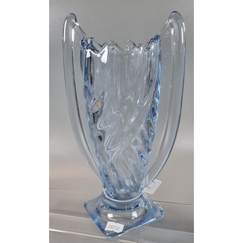 60 - Art Deco style Bagley glass vase with fin type handles. 26cm high approx.
(B.P. 21% + VAT)