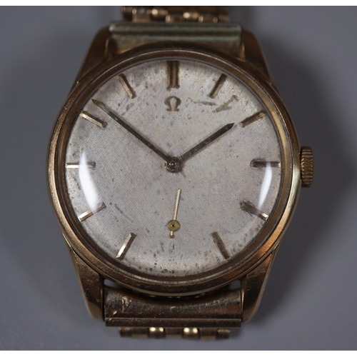 292 - Two vintage 9ct gold gent's wrist watches: Emperor Deluxe and another, each with rolled gold bracele... 