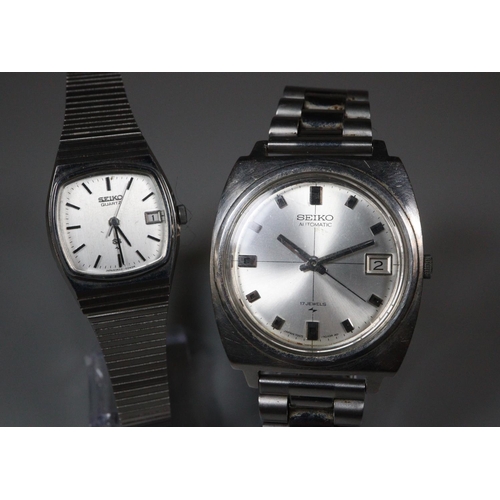 298 - Seiko automatic stainless steel gents wrist watch with Baton numerals, date aperture and sweep secon... 