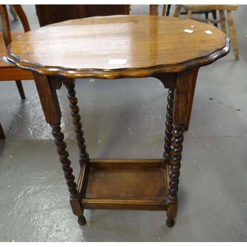 547 - Early 20th century piecrust top barley twist occasional table. (B.P. 21% + VAT)