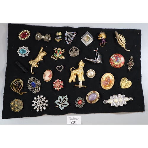 201 - Collection of vintage and other brooches to include: Poodle, Leopard, Victorian designs etc.  (B.P. ... 