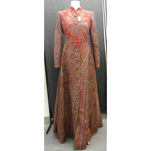 452 - Woollen Edwardian paisley pattern house coat with red crepe lining.   (B.P. 21% + VAT)