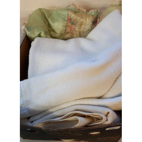 420 - Two vintage woollen blankets and a printed quilt.  (3)  (B.P. 21% + VAT)