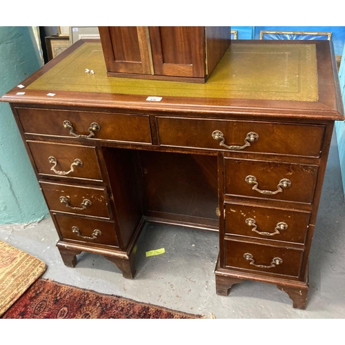 476 - Reproduction walnut leather top kneehole desk in 18th century style.  90x49x75cm approx.  (B.P. 21% ... 