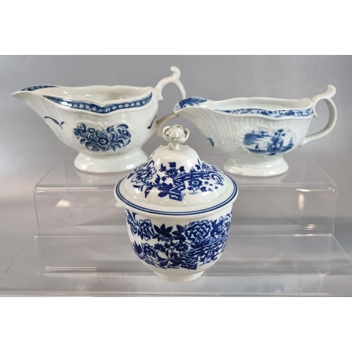 140 - Collection of 18th century First Period Worcester blue and white items to include: lidded porringer,... 