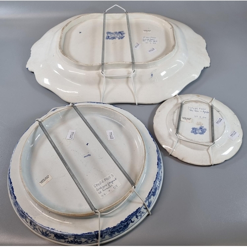 143 - Early 19th century Spode blue and white transfer printed oval twin handled platter in the 'Aesop's F... 