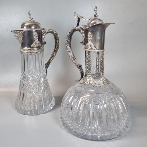 172 - Large glass wine decanter or claret jug with thumb and hobnail cut design and silver plated handle, ... 