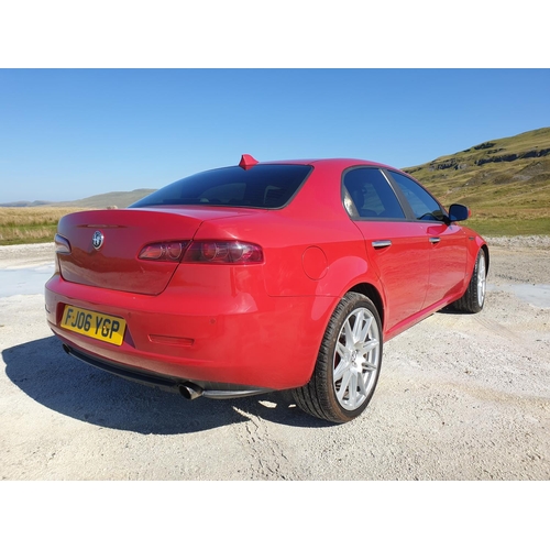 203 - To be sold after 12noon: 2006 Alfa Romeo 159 Lusso JTS saloon car. Reg no FJ06YGP. 2198ccs four cyli... 