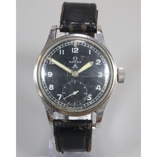 400 - Omega stainless steel Military  type 'Dirty Dozen' manual wind wristwatch, having Arabic numerals to... 