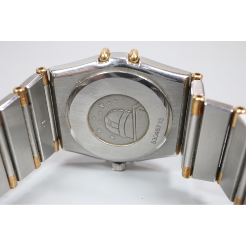 410 - Ladies Omega Constellation bi-metal bracelet wristwatch with yellow metal bezel having Roman numeral... 