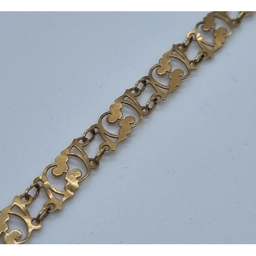 250 - 9ct gold ladies bracelet with pierced repeating design.  3.4g approx.  (B.P. 21% + VAT)