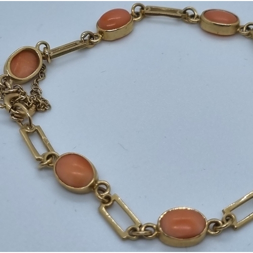 261 - 9ct gold and coral bracelet.  7.9g approx.   (B.P. 21% + VAT)