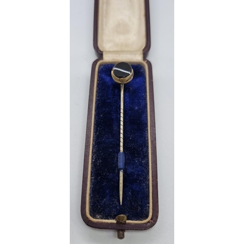 272 - Victorian stock pin set with agate stone in original box.   (B.P. 21% + VAT)