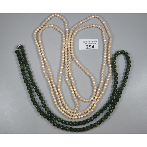 294 - Vintage string of simulated pearls and jade stone bead necklace.  (2)  (B.P. 21% + VAT)