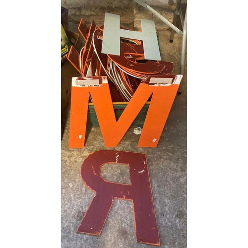 408 - Large collection of assorted cut-out wooden letters/stencils. (B.P. 21% + VAT)