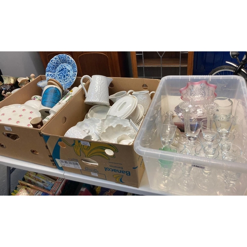 530 - Two boxes of assorted china to include: Portmeirion items, blue and white Delft dish, white porcelai... 