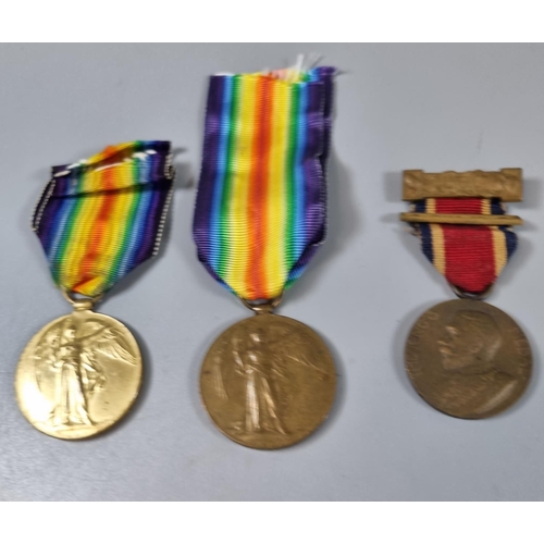 125 - Two WWI Victory 1914-19 Medals awarded to: 45369 Private G T Griffiths, Welsh Regiment and 220396 Pr... 