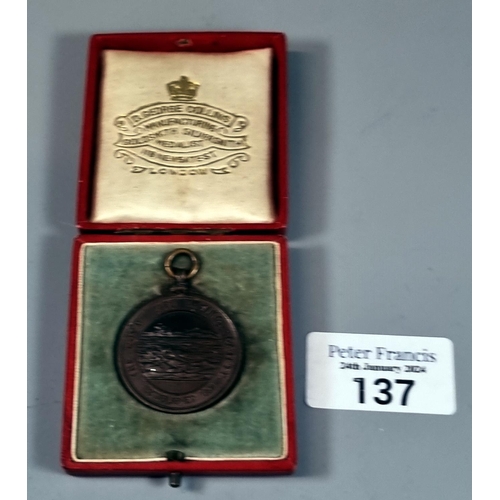 137 - Royal Lifesaving Society bronze Medal awarded to Mary S Calder 1909 in original box.   (B.P. 21% + V... 