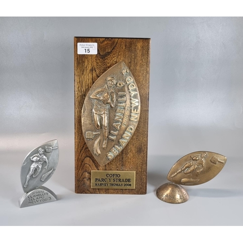 15 - Harvey Thomas (Welsh), a collection of Rugby Union plaques, designed and created from Llanelli beati... 