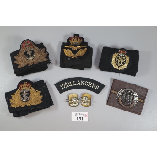 191 - Group of assorted Royal Naval Officer's cap badges WWI and WWII: Royal Airforce cap badge, 17th/21st... 