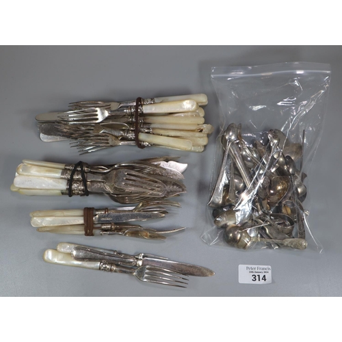 314 - Bag of mother of pearl and silver plated cutlery together with a collection of loose silver items, m... 