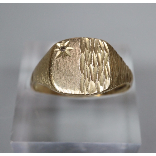 326 - 9ct gold signet ring with diamond chip.  1.7g approx.  Size Q1/2.  (B.P. 21% + VAT)