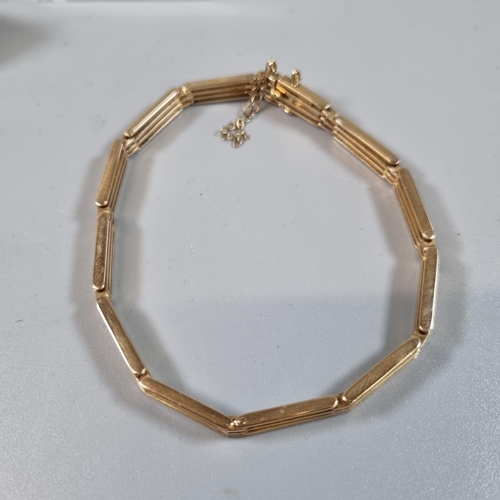 360 - 15ct rose gold five bar gate bracelet.  13.5g approx.   (B.P. 21% + VAT)