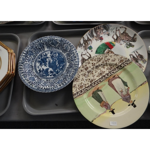 425 - Three trays of china to include: 19th Century Royal Worcester part dessert service with hand painted... 