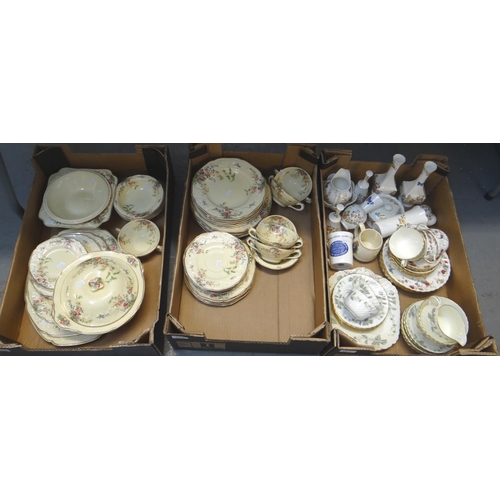 504 - Two boxes of Crown Ducal 'Florentine' tea and dinner ware together with another box of china, variou... 