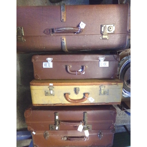 541 - Five vintage suitcases.  (5)   (B.P. 21% + VAT)