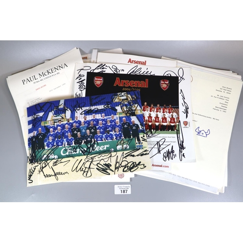 187 - Collection of sporting and other ephemera to include: signed Arsenal 2004/2005 coloured print, signe... 