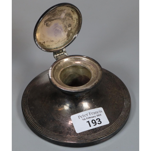 193 - Walker & Hall, silver capstan desk inkwell, Sheffield 1931.  (B.P. 21% + VAT)