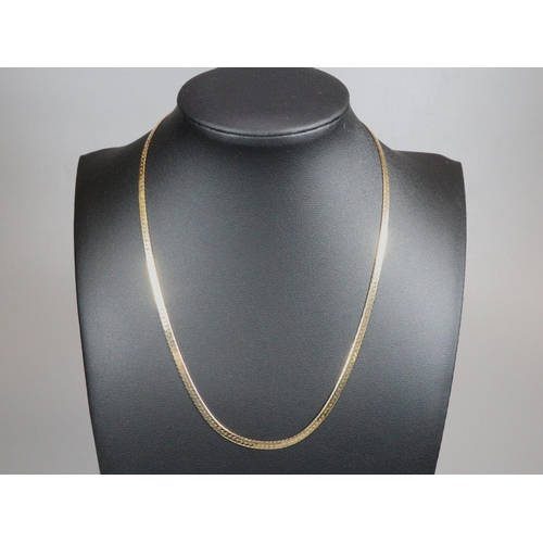 237 - 18ct gold herring bone design ladies necklace.  10.8g approx.  (B.P. 21% + VAT)