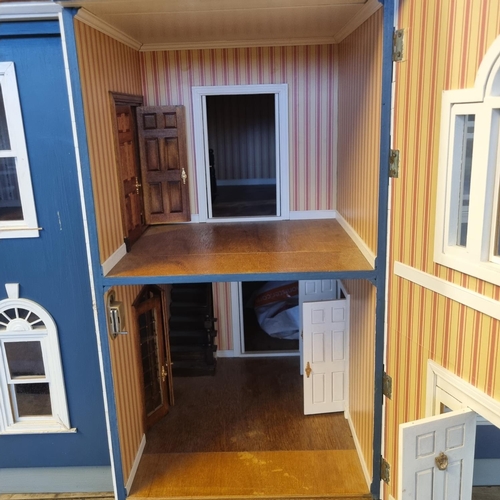 433 - Large modern Georgian style doll's house by Thornhill.  (B.P. 21% + VAT)