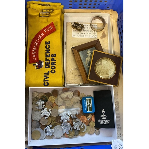 169 - Collection of militaria and other items to include: signed luncheon menu by Vice Admiral Sir E.M Con... 