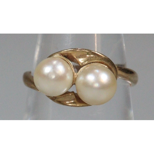 327 - 9ct gold and double pearl ring.  2.9g approx.  Size L.  (B.P. 21% + VAT)