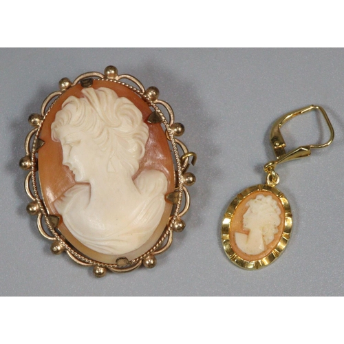 339 - 9ct gold cameo portrait brooch together with a gold finish cameo pendant.  (2)  (B.P. 21% + VAT)