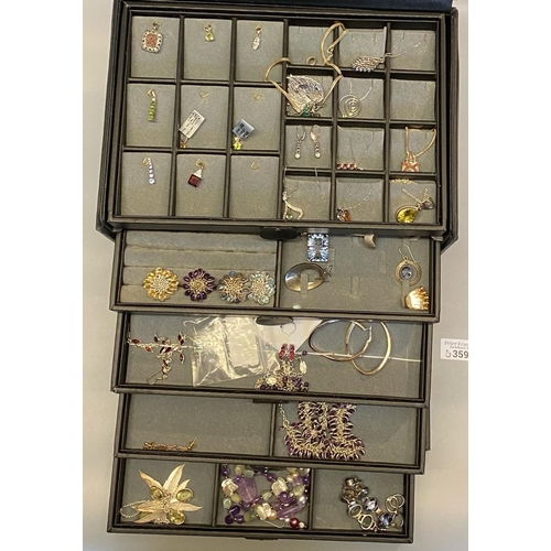 359 - Jewellery box in the form of a briefcase comprising, assorted mainly silver jewellery: rings, neckla... 