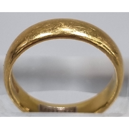 169 - 22ct gold wedding band. 5.5g approx. Ring size K 1/2.
(B.P. 21% + VAT)