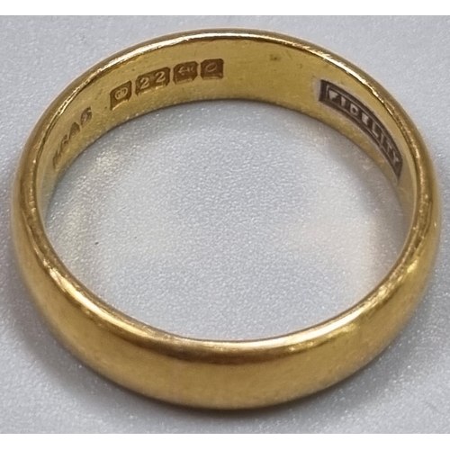 169 - 22ct gold wedding band. 5.5g approx. Ring size K 1/2.
(B.P. 21% + VAT)