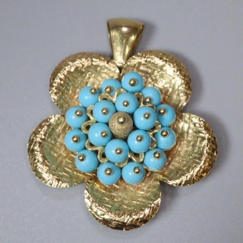 218 - 18ct gold Italian flowerhead design pendant with a cluster of turquoise stones, signed 'Ronco'. 3.3c... 