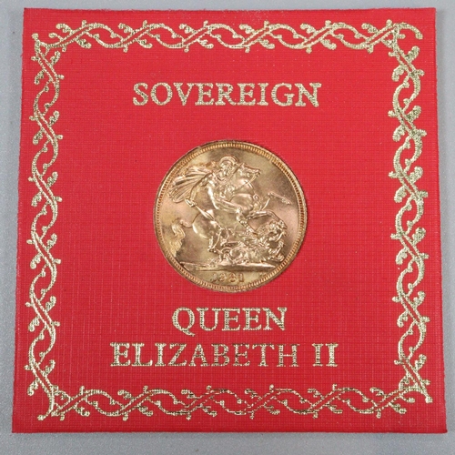 227 - Queen Elizabeth II gold full sovereign dated 1981 in original plastic case. 
(B.P. 21% + VAT)