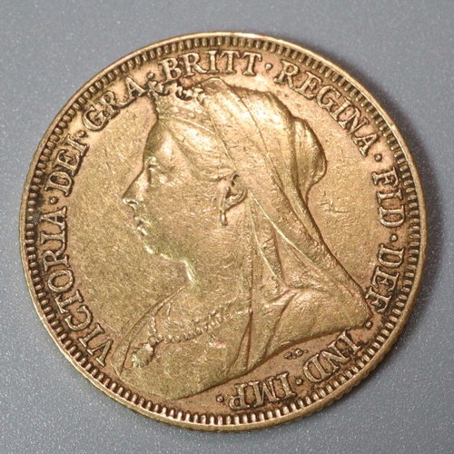 229 - Late Victorian gold full sovereign dated 1896.
(B.P. 21% + VAT)