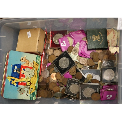 173 - Plastic box of assorted coinage: GB, copper, Winston Churchill Commemorative Crowns, Festival of Bri... 